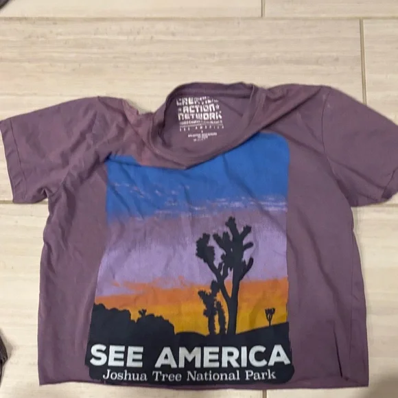Joshua Tree National Park T-Shirt - Purple crop - Picture 3 of 4